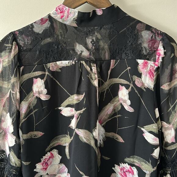 WHITE HOUSE BLACK MARKET FLORAL PLEATED BELL SLEEVE BLOUSE W/LACE SIZE 8P - Picture 4 of 10